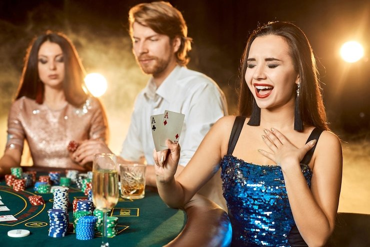 Perbandingan simbol biasa dan simbol khusus dalam permainan slot Mahjong Ways